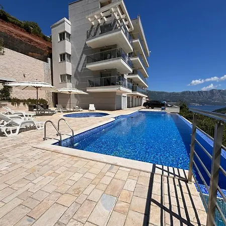 Romantic Hillside Escape Sea View And Infinity Pool